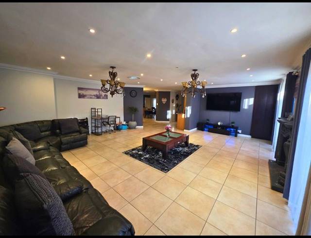 4 BEDROOM PROPERTY TO RENT IN BLUE GILL